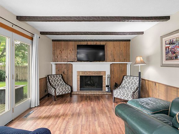 5th image of 2926 Brooktree Ct