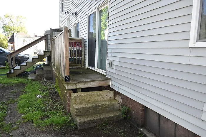 113 S West St — Photo 13