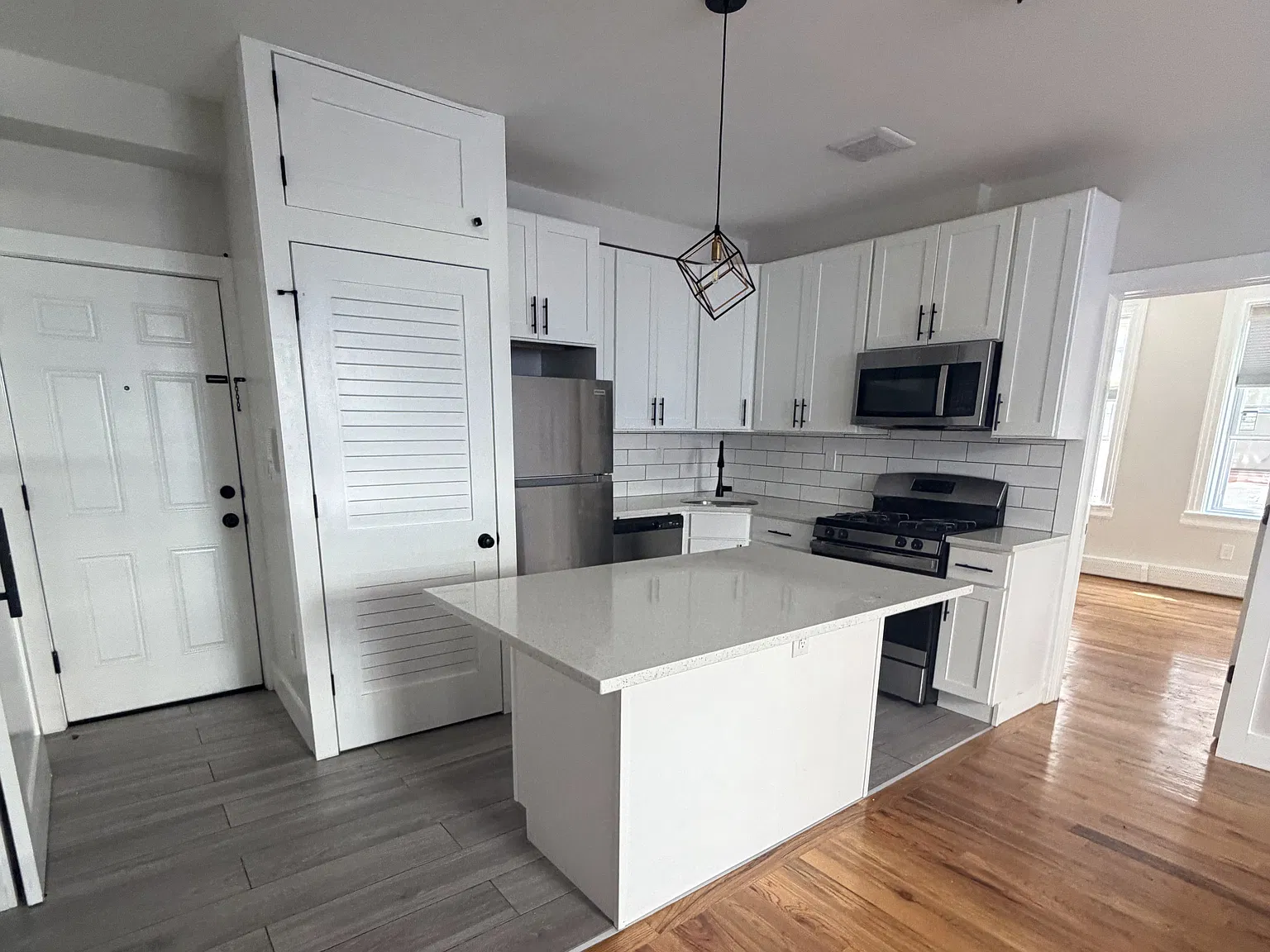 2 bed, $2,300 — Photo 2