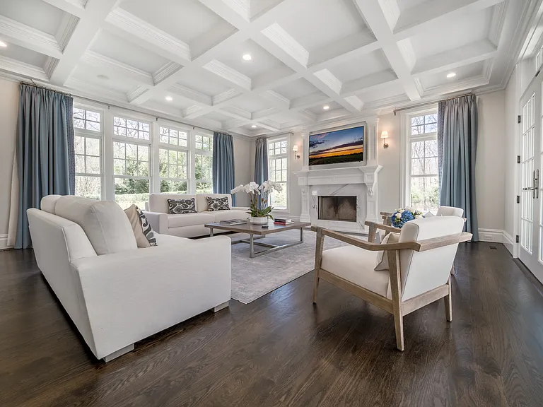 496 Wainscott Harbor Rd — Photo 3