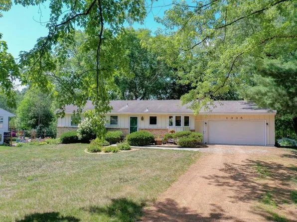 1335 Garland Ln N, Plymouth, MN 55447