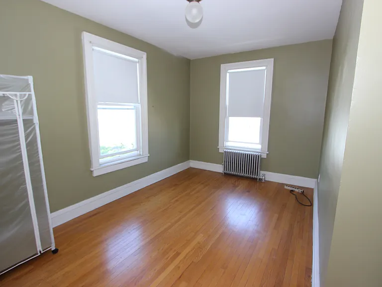 28 Greenwood Ave — Photo 11
