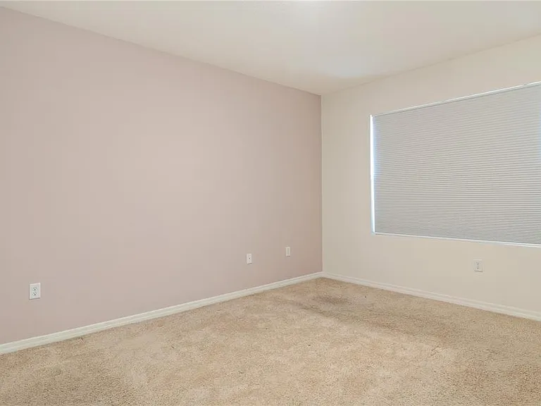 1316 Sugarwood St — Photo 18