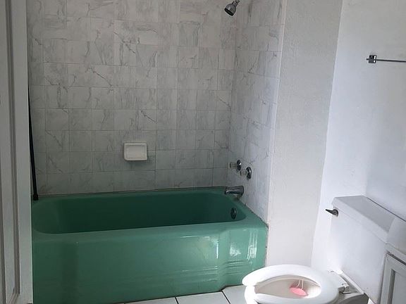 5th image of 650 N Virginia St APT 3