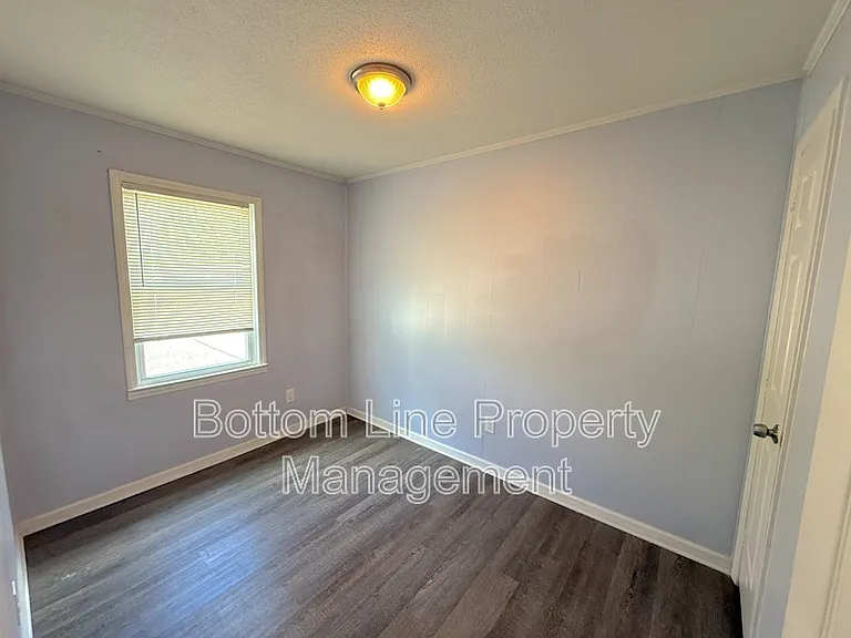1134 W Davidson Ave #A — Photo 8