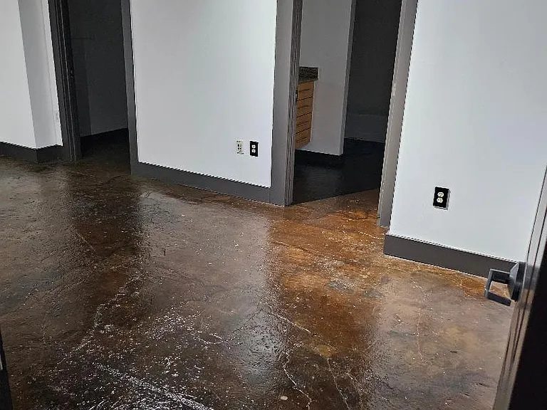 329 E Colorado Blvd #203 — Photo 12