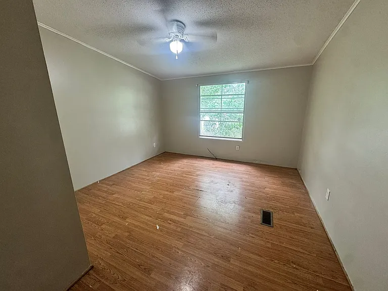 4043 Nashville Dr — Photo 15