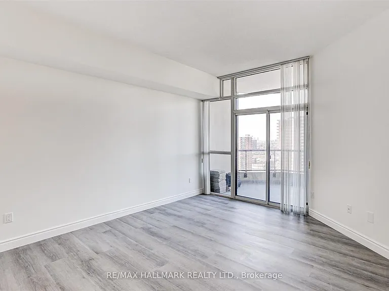 5 Rowntree Rd #Penthouse 1916 — Photo 15