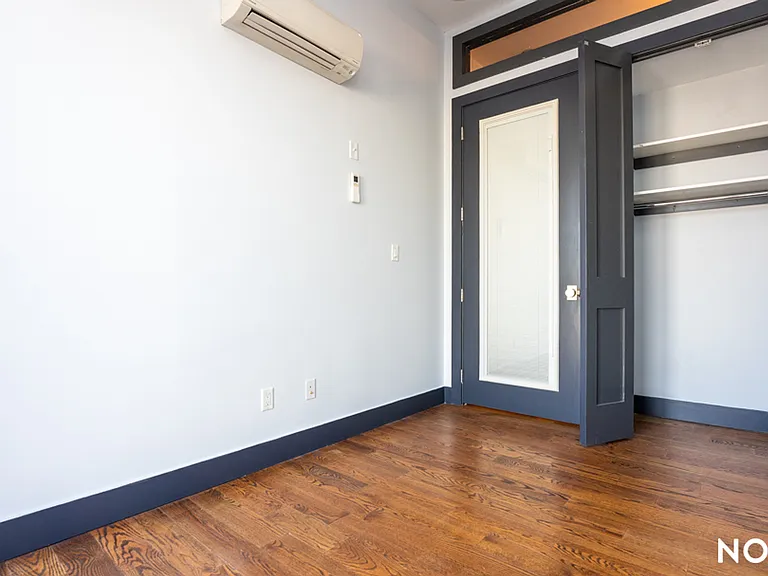269 Meserole St #3B — Photo 8
