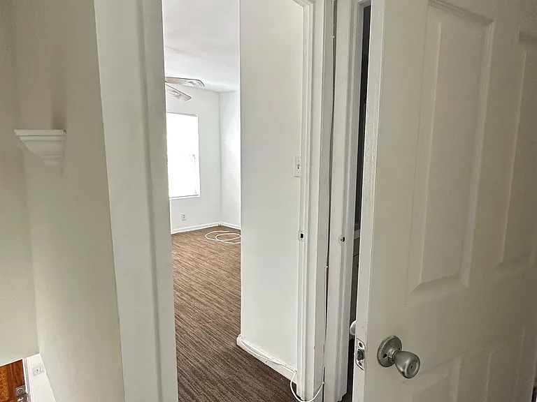 1026 S Cleveland St — Photo 29