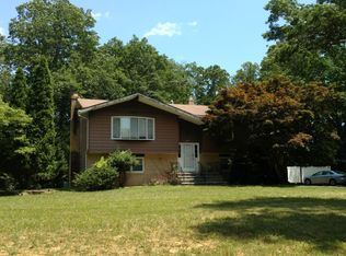 91 Gudz Rd, Lakewood, NJ 08701