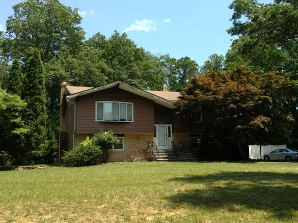 91 Gudz Rd, Lakewood, NJ 08701