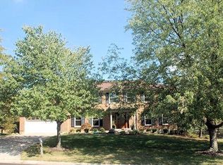 10050 Bolingbroke Dr, West Chester, OH 45241