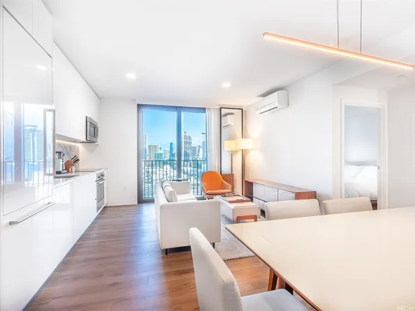 987 Queen St #1303, Honolulu, HI 96814