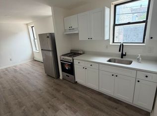 16 Bergen Ave APT 2, Jersey City, NJ 07305