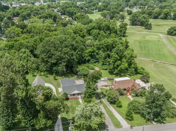 1907 Oakhill Dr, Nashville, TN 37206