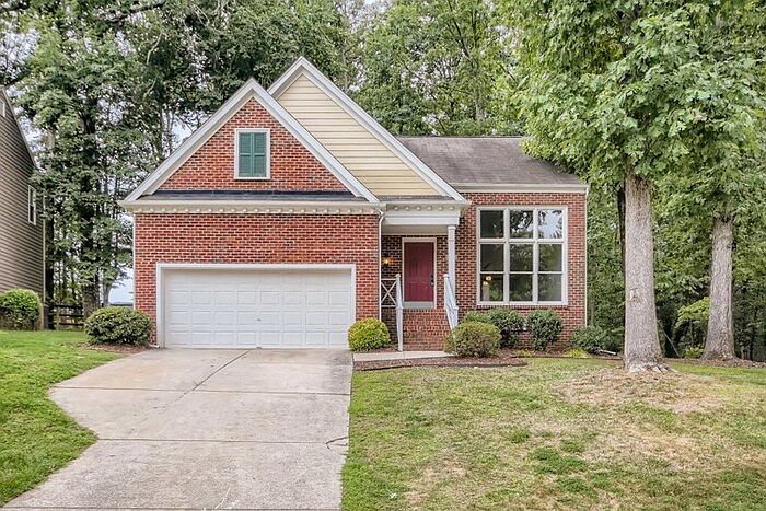1st image of 7121 Kinsmore Ln