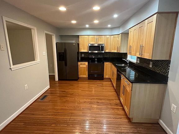 5th image of 12654 Wimbley Ln