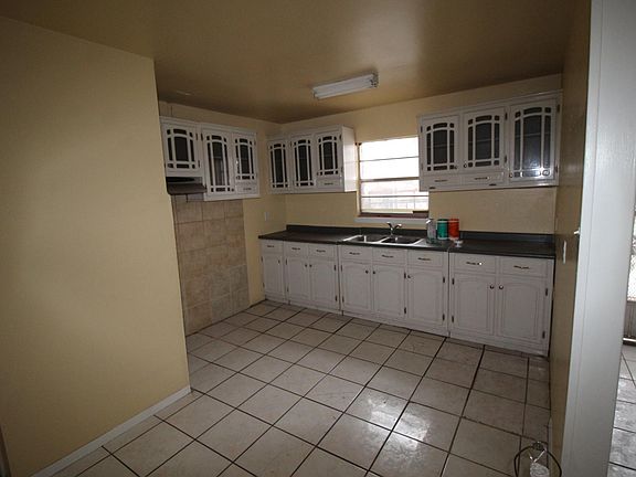 2nd image of 3247 Richmond Ave