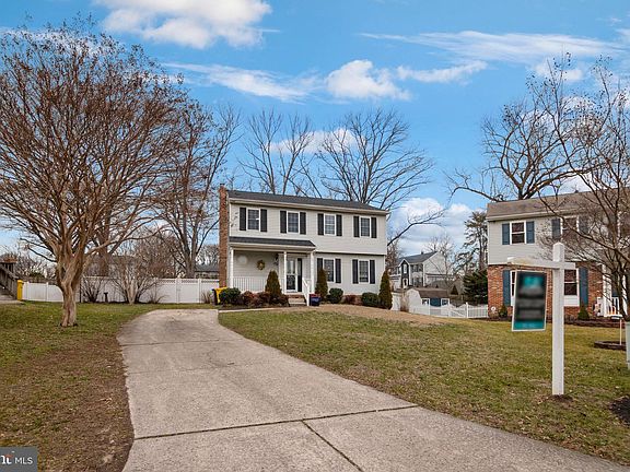 4th image of 6420 English Oak Ct