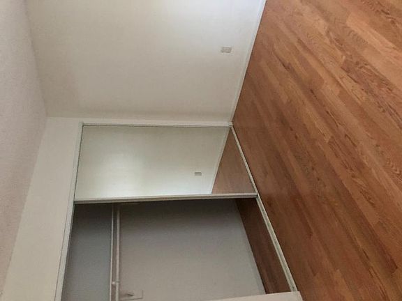 3rd image of 749 N Hudson Ave APT 101