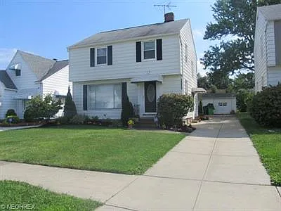 12424 Darlington Ave photo 1