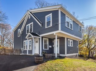 28 Robinwood Rd, Dedham, MA 02026