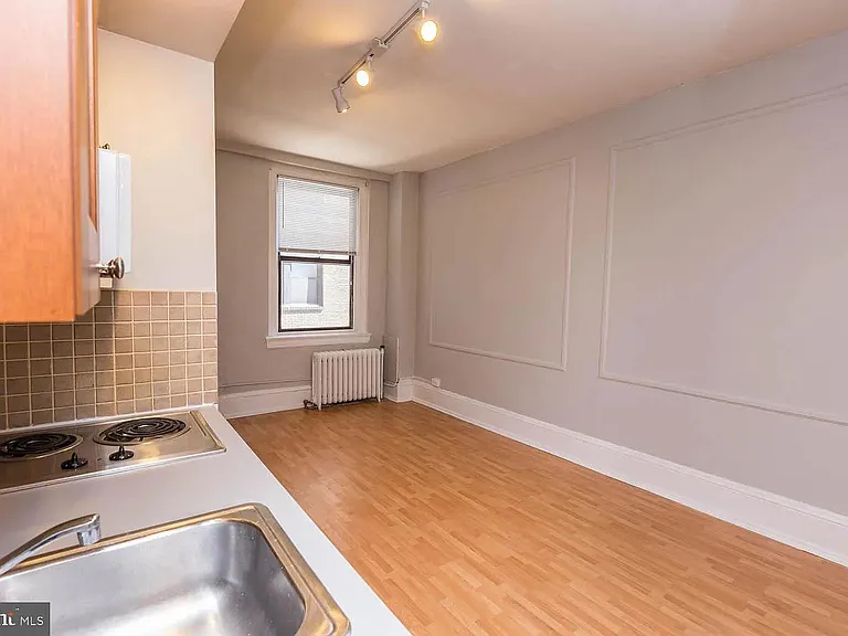 1324 Locust St #530 — Photo 18
