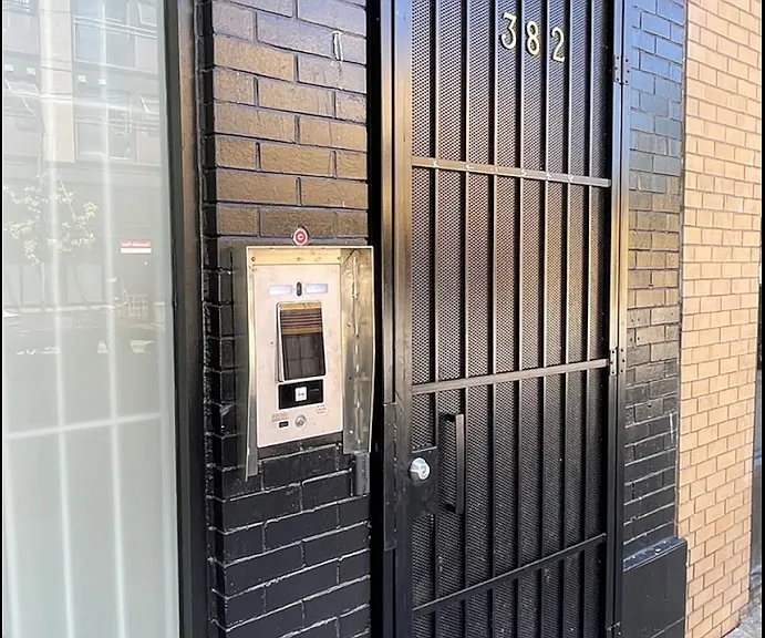 382 Powell St #8 — Photo 3