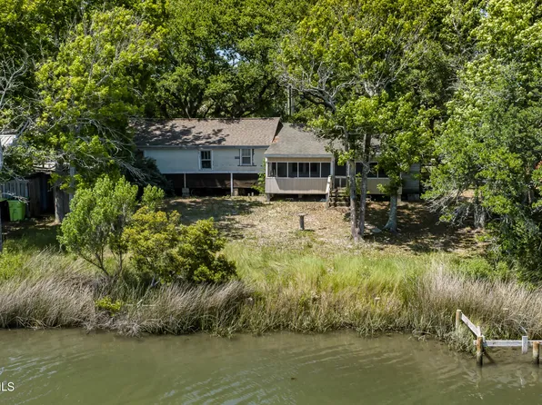 470 Little Kinston Road, Surf City, NC 28445