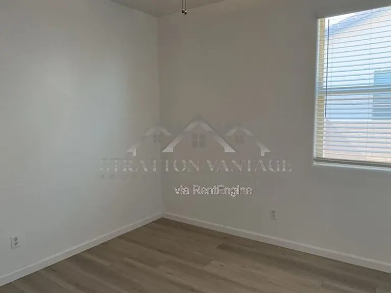 1036 S 177th Dr — Photo 19