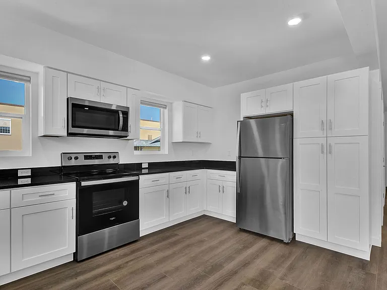 Saddle Lofts Apartments — Photo 3