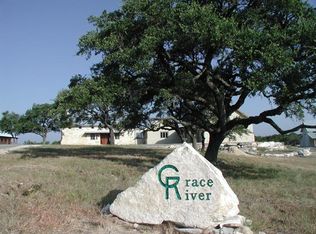 228 Whiskey Ridge Trl, Kerrville, TX 78028