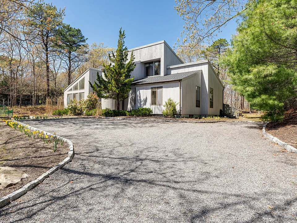 16 Red Fox Ln