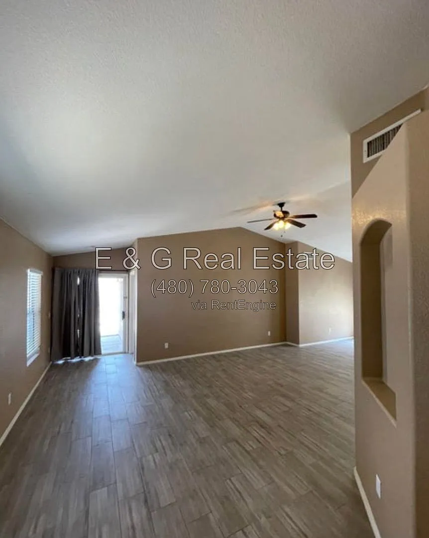4 bed, 2.0 bath, 1536 sqft, $2,195 — Photo 3