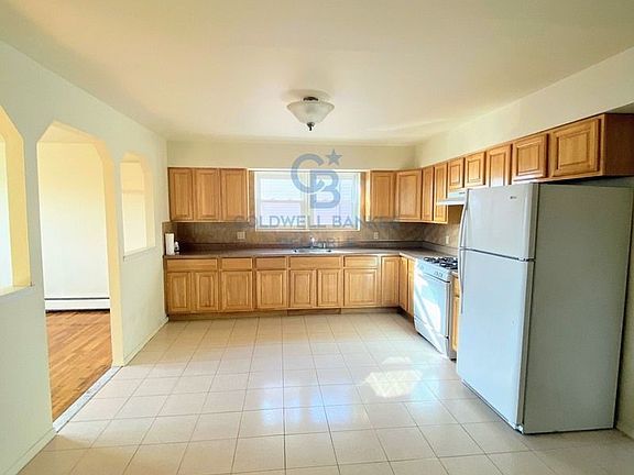 3rd image of 8652 17th Ave #3