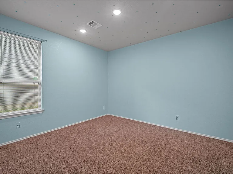 709 Little River Dr — Photo 10