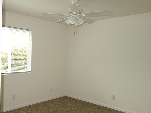 3rd image of 208 Grant Ave APT B2