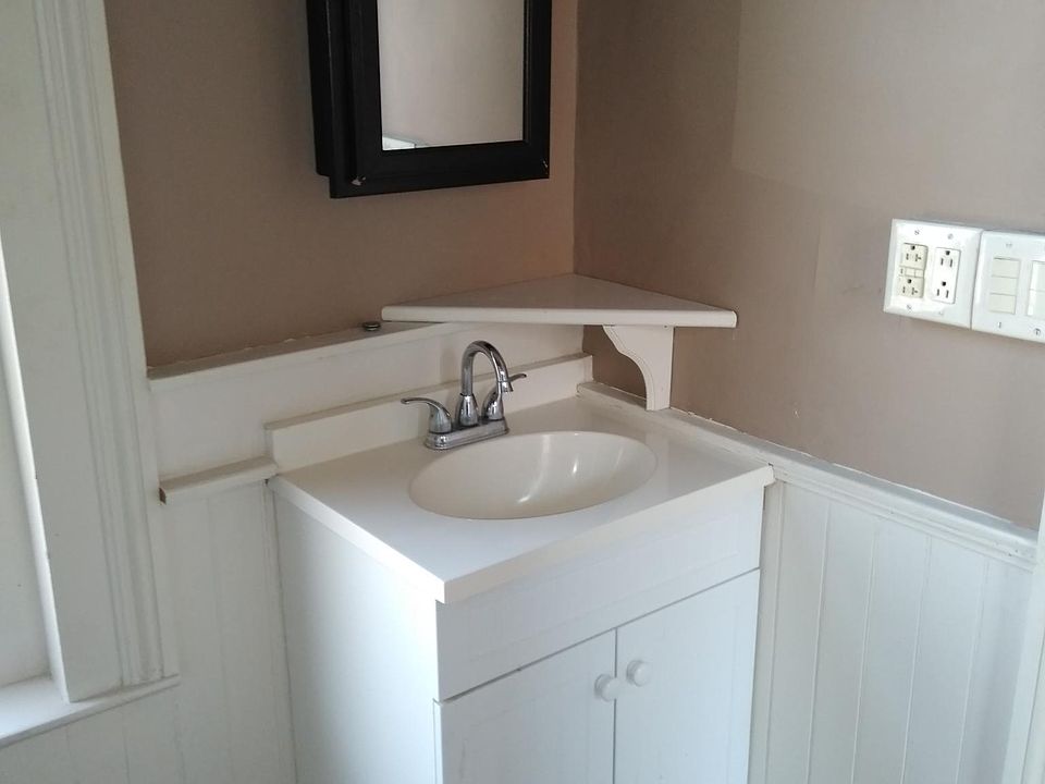2nd image of 1501 Hepburn Ave APT 5