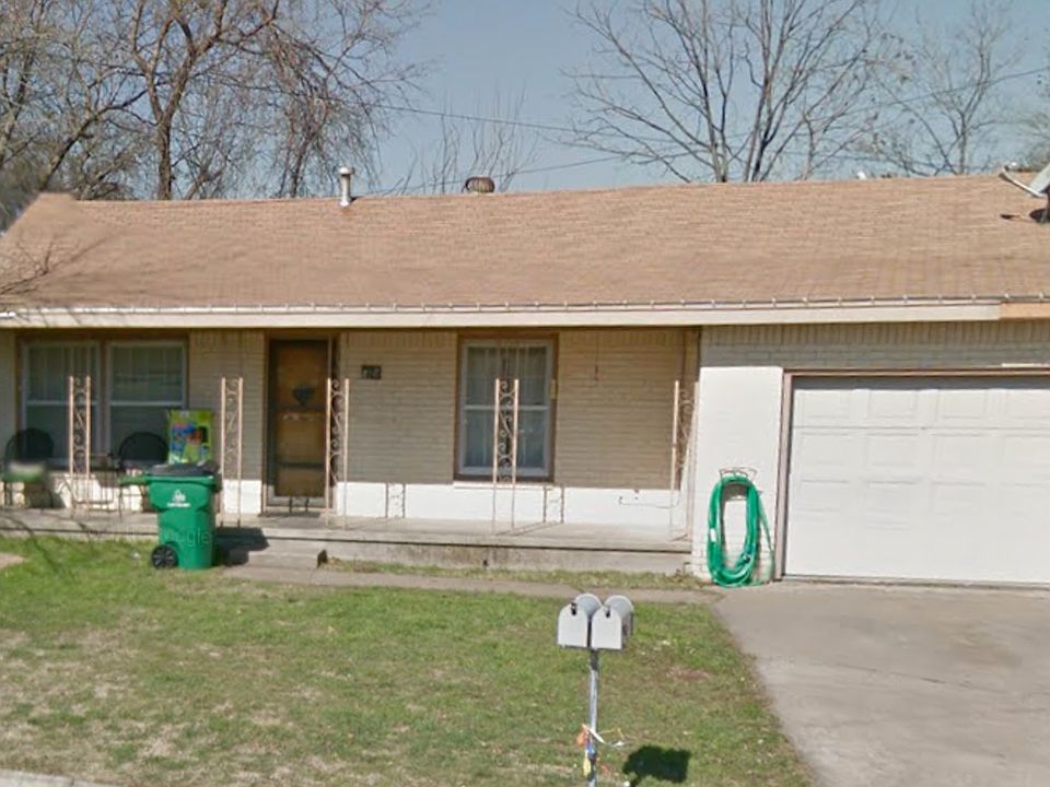 1st image of 506 Lindsey St #2