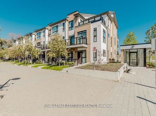 90 Canon Jackson Dr #203, Toronto, ON M6M 2G1
