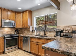 31150 Allview Dr, Running Springs, CA 92382