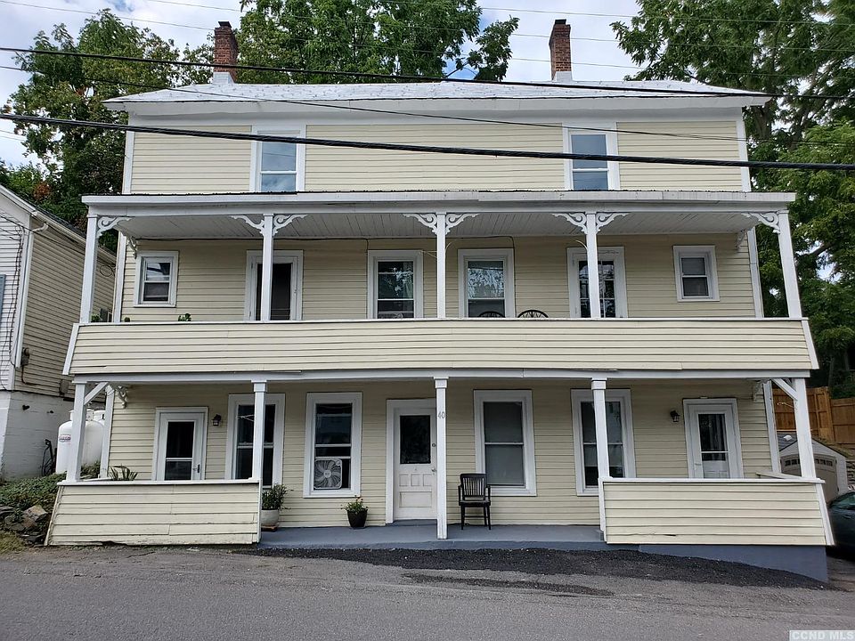 1st image of 40 Westerlo St #B