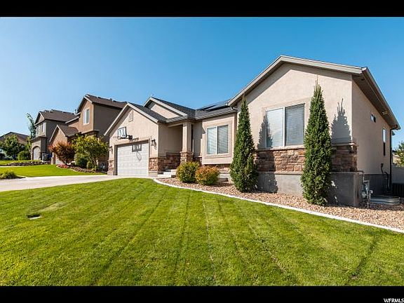 2nd image of 558 W Muskmelon Way