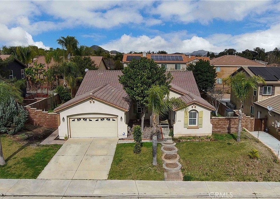 1st image of 29446 Woodbine Ln