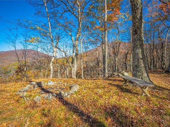 3rd image of 567 Goat Mountain Road