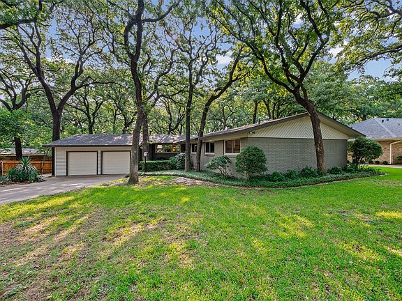 4th image of 1201 Forrest Dr