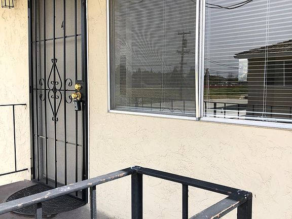 5th image of 3765 Underwood Dr APT 4