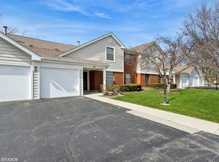 50 Lambert Dr UNIT D2, Schaumburg, IL 60193