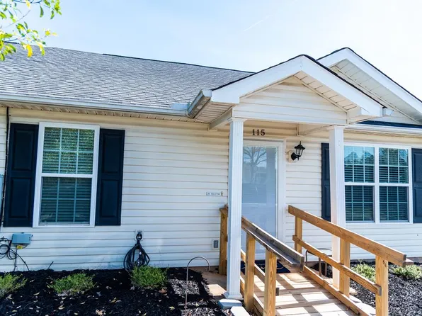 115 Violet Ct, Greenwood, SC 29649